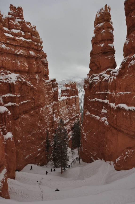 Canaleta que dá acesso à parte baixa do Bryce Canyon National Park, em Utah, nos Estados Unidos